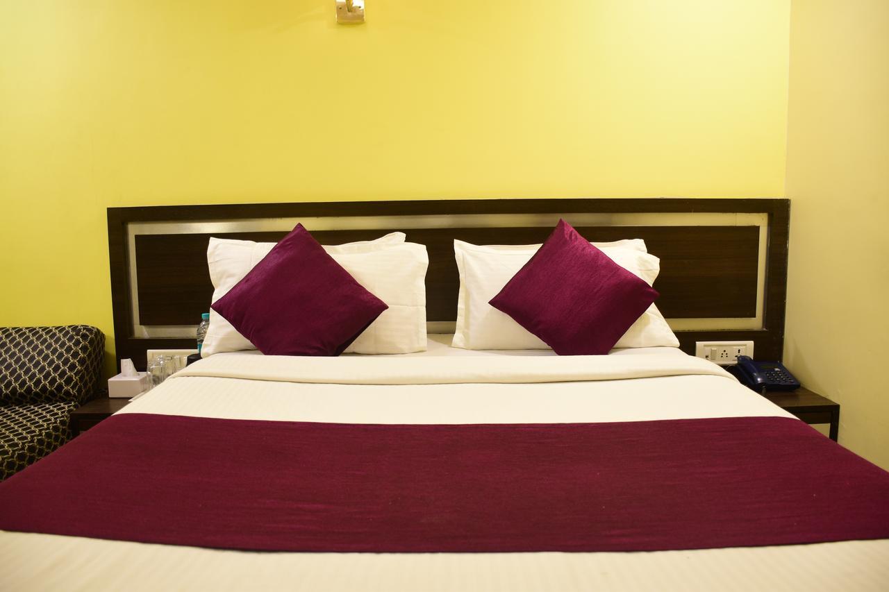 Hotel K.C Residency Mumbai Bagian luar foto