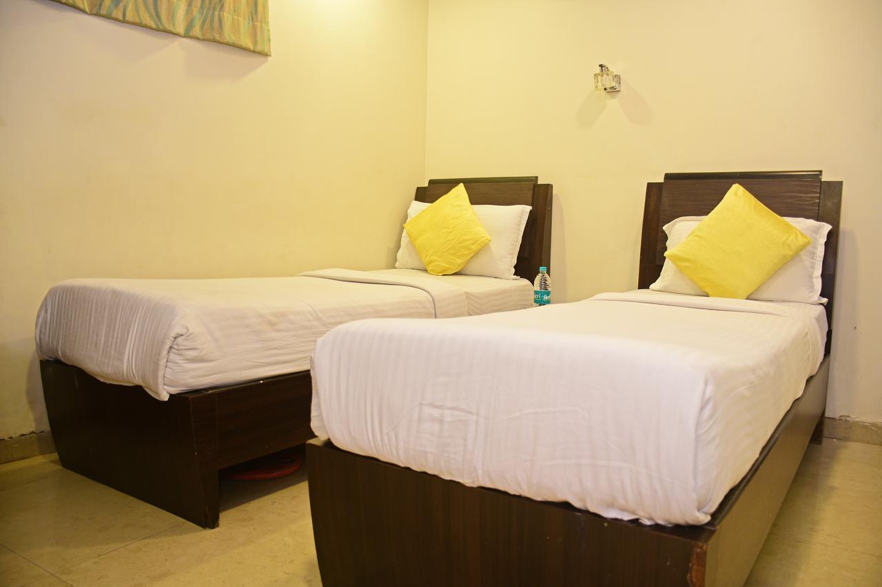 Hotel K.C Residency Mumbai Bagian luar foto