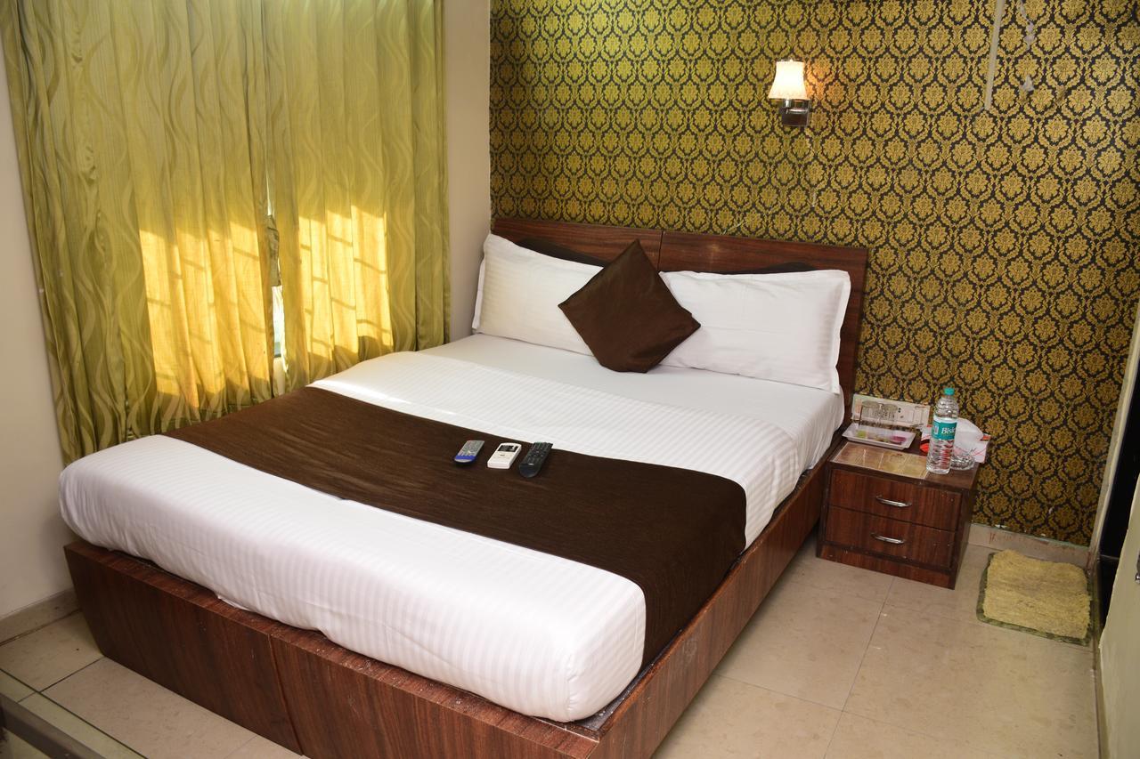 Hotel K.C Residency Mumbai Bagian luar foto