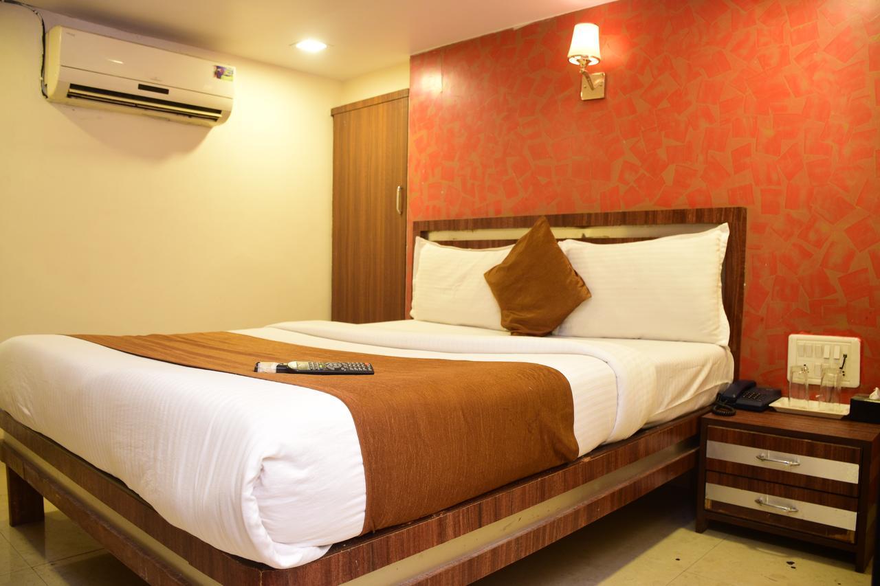 Hotel K.C Residency Mumbai Bagian luar foto